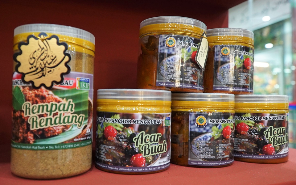 Hua Ho Manggis Hosts Locally Produced Product Fair - Biz Brunei